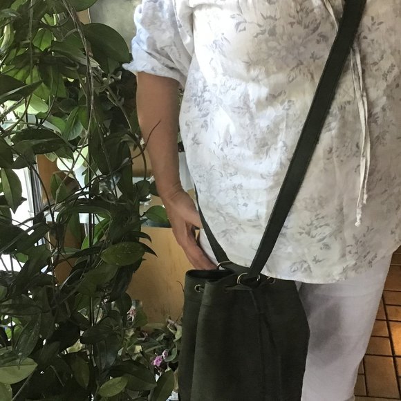 Pegabo Cross Body  Suede Bucket Bag - Purse - Picture 8 of 10